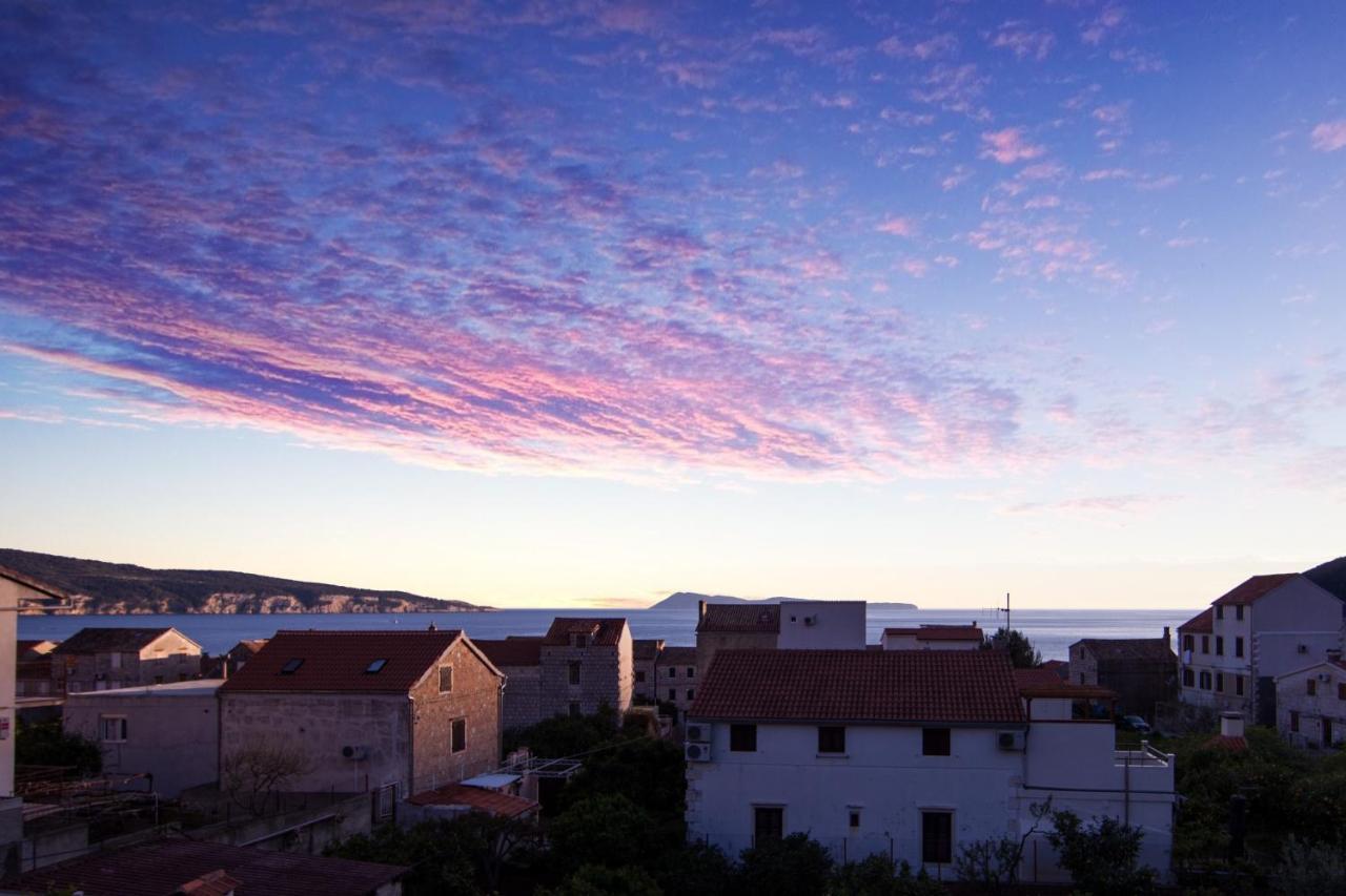 Villa Kamenica Komiža الغرفة الصورة