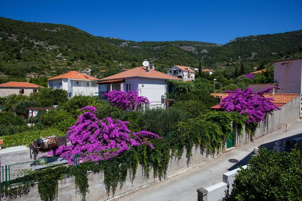 Villa Kamenica Komiža الغرفة الصورة